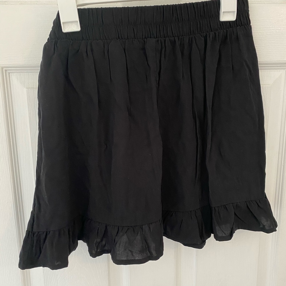 Black Ruffled Skirt - Picture 4 of 4